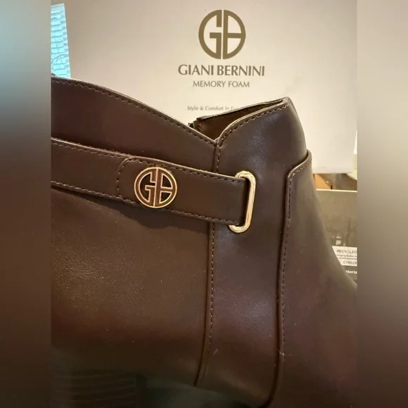 New Giani Bernini Chocolate Bootie size 11 - Picture 2 of 11